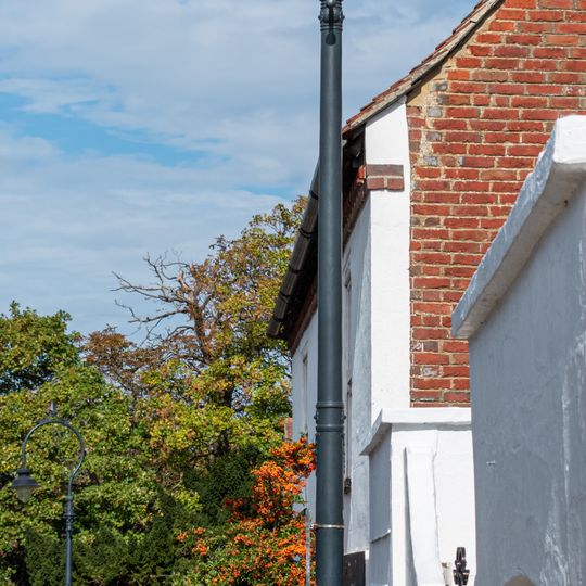 Street Lamp Outside Outside Number 44