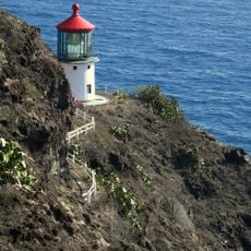 Makapuʻu Point Lighthouse Trail