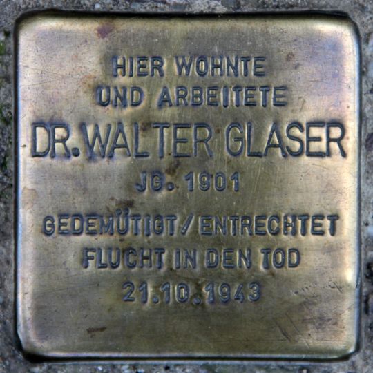 Stolperstein en memoria de Walter Glaser
