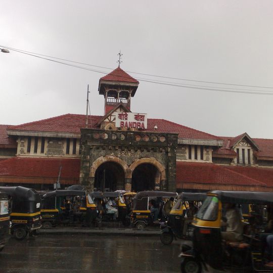 Bandra railway station