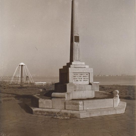 Brits oorlogsmonument Tweede Wereldoorlog aan Scheldedijk