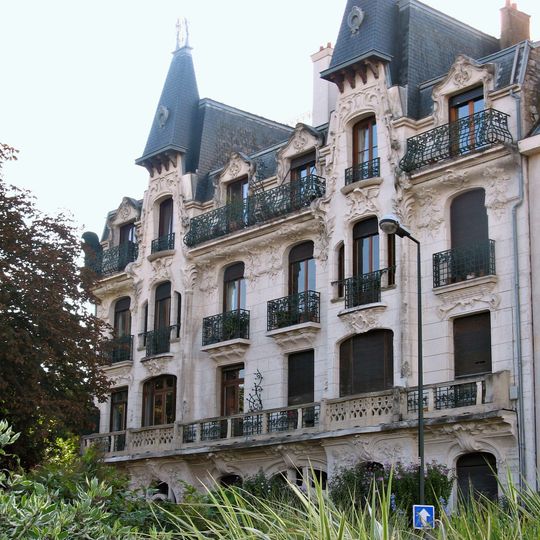 Immeuble, 2 boulevard Maupéou