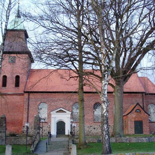 Kirche mit Ausstattung