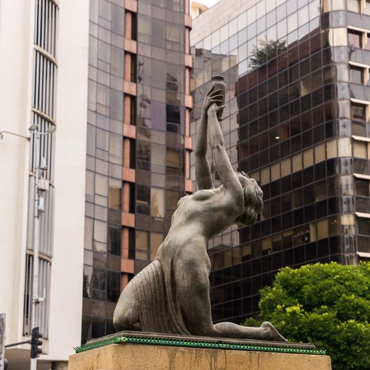 Chafariz Oferenda ou Mulher com Ânfora