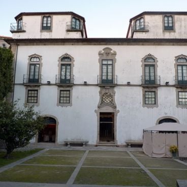 Notable districts and gardens of Porto