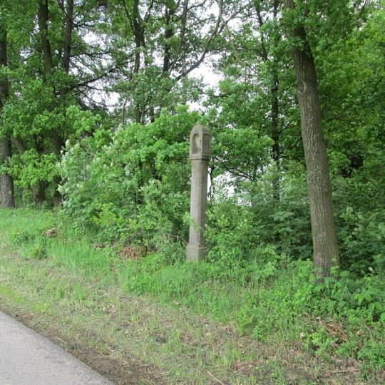 Boží muka severně od Velkého Ratmírova