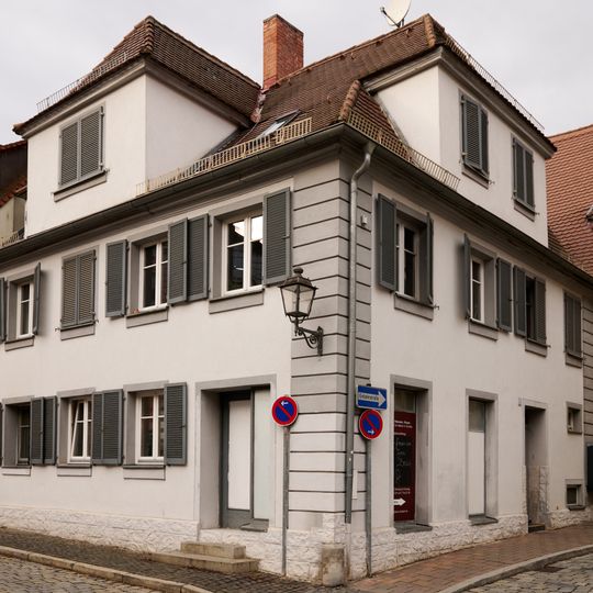 Büttenstraße 28