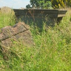 Thomas Memorial About 6 Yards East Of The Chancel Of The Church Of St Mary The Virgin