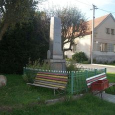 Pomník padlým v Chrášťovicích