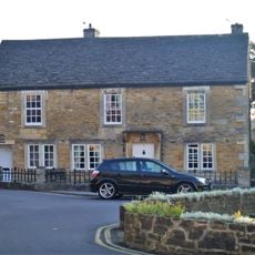 4 And 6, Canon Square