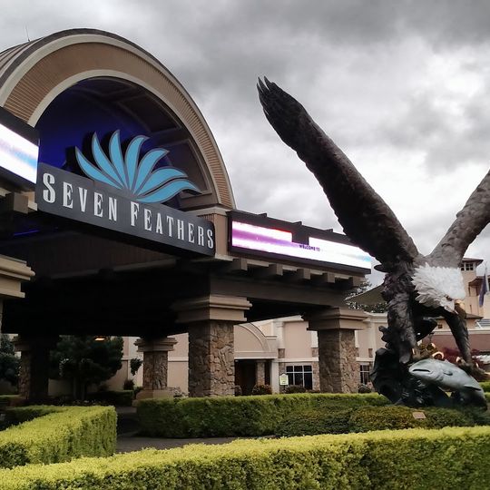 Seven Feathers Casino Resort