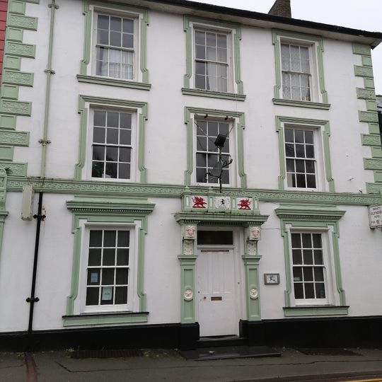 Glyndwr Hotel,Heol-Y-Doll