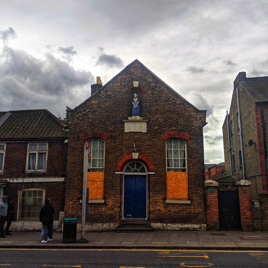 24, Church Street N9