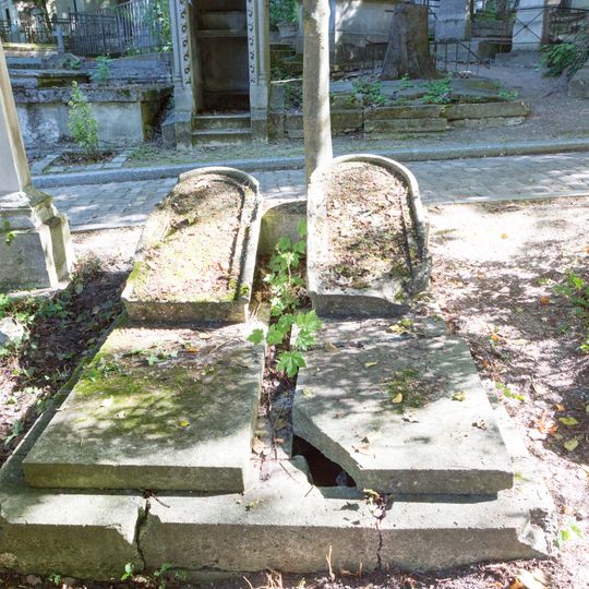 Grave of Unidentified 2