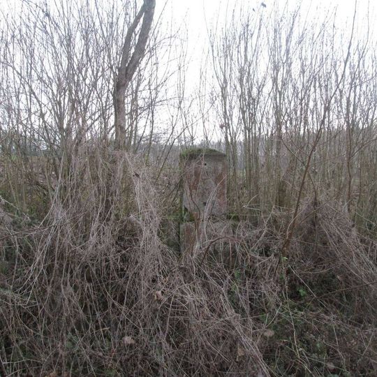 Kříž severně od Neuměře