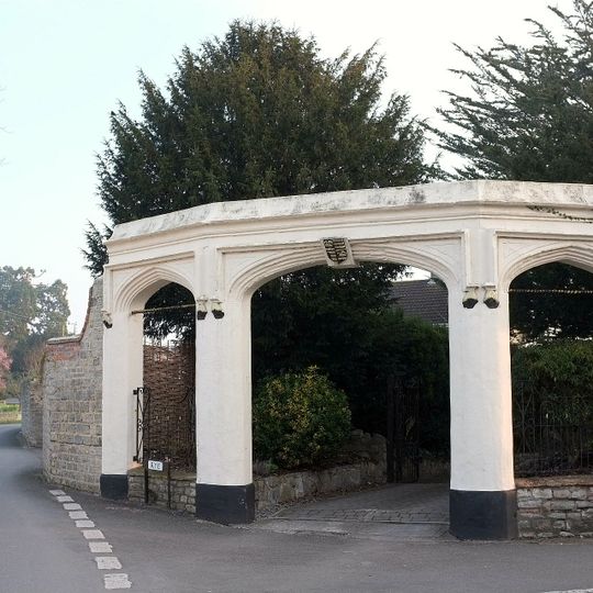Gateway To Puriton Manor