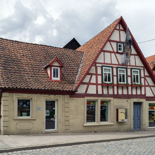 Wohn- und Geschäftshaus