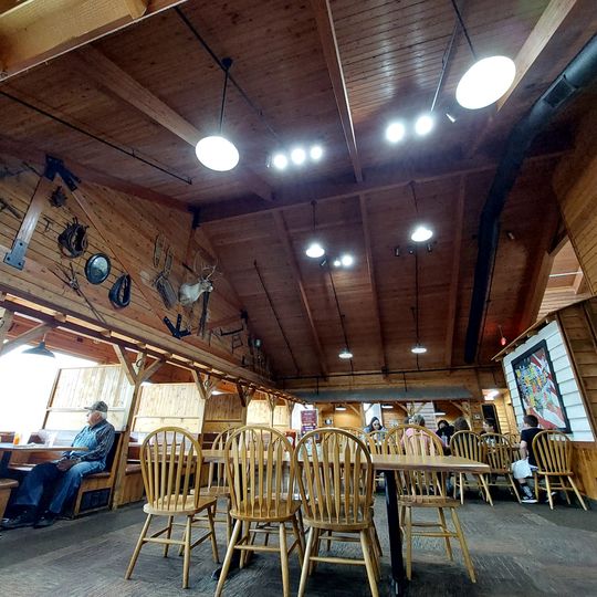 McFarlain's Family Restaurant Bakery & Pie Shop