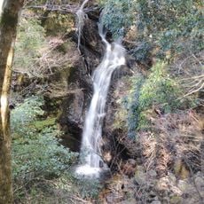Nikai-daru Falls