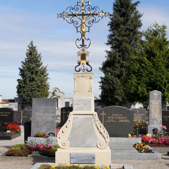 Friedhofskreuz