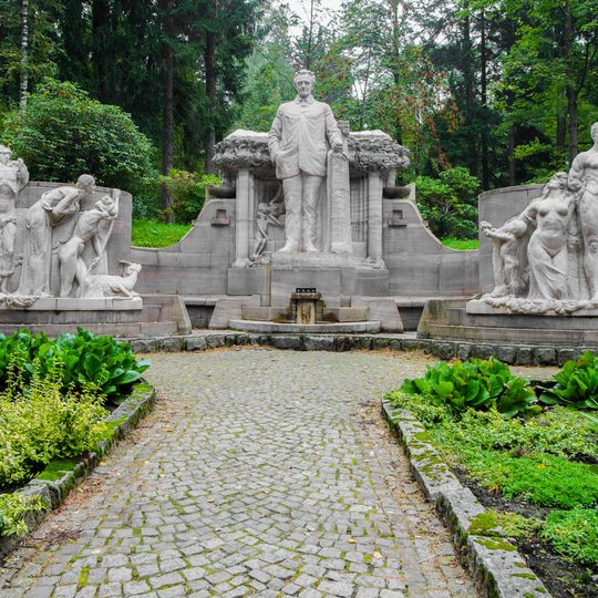 Památník Vincence Priessnitze v parku u Jeseníku