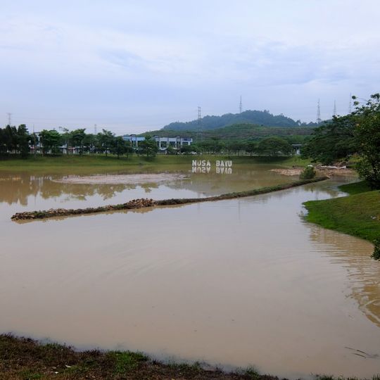 Nusa Bayu Lake Park
