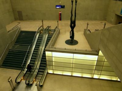 Interior 0