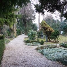 Private Cemetery High Promenade