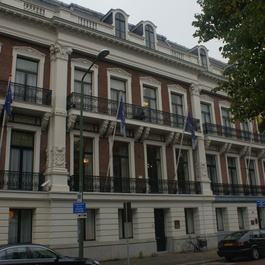 Zeestraat 76, The Hague