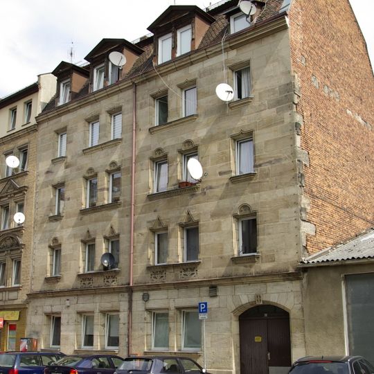 Mietshaus, ehemals mit Gaststätte