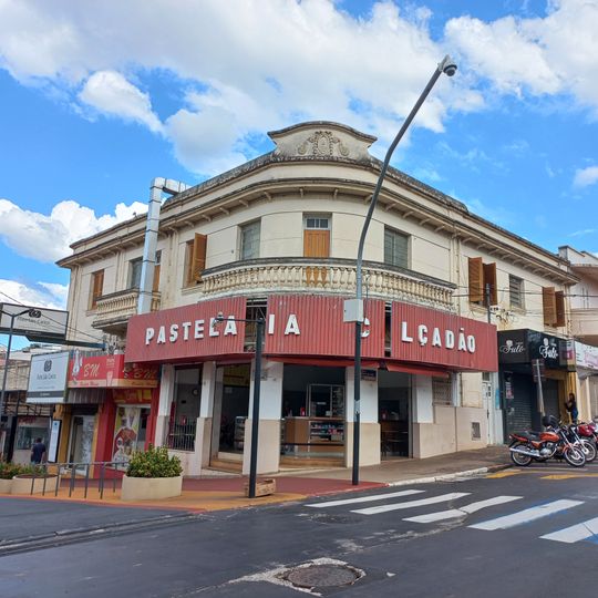 Imóvel à Rua General Osório, nº 704, 712 e 718