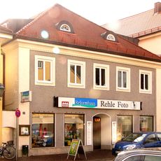 Wohn- und Geschäftshaus