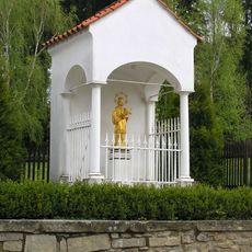 Kaplička ve Včelničce (2)