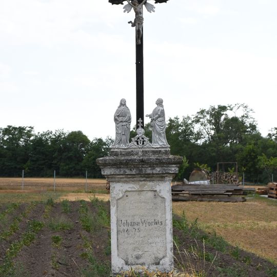 Kříž u silnice na Oleksovice