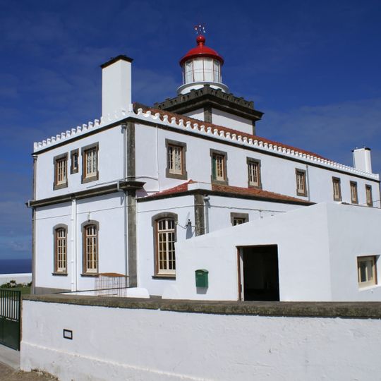 Ponta da Ferraria Lighthouse