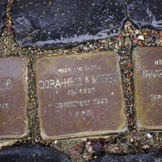 Stolperstein dedicated to Dora-Hella Moses