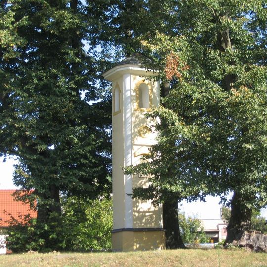 Zvonička v parku v Jiřicích