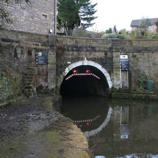 Leeds And Liverpool Canal Northern Entrance To Foulridge Tunnel