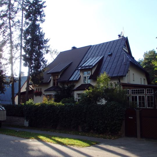 Dzīvojamā ēka - dvīņu māja