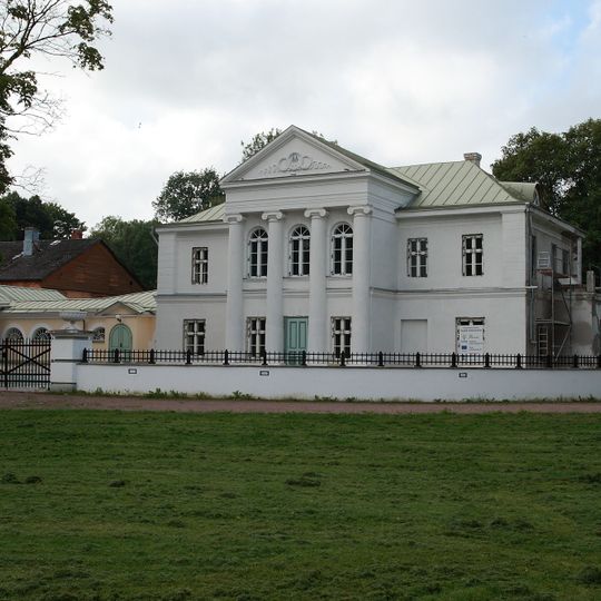 Kumna manor house