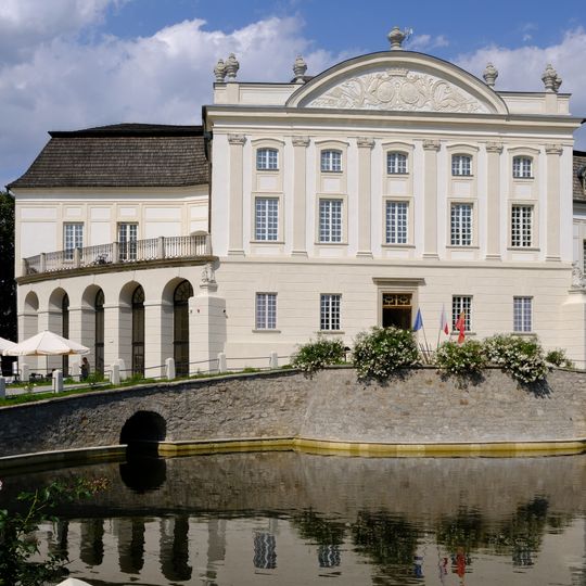 Kurozwęki Palace