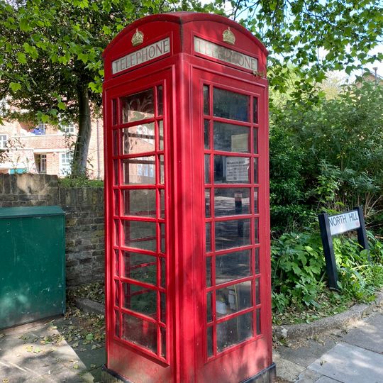 K6 Telephone Kiosk Outside Hillcrest