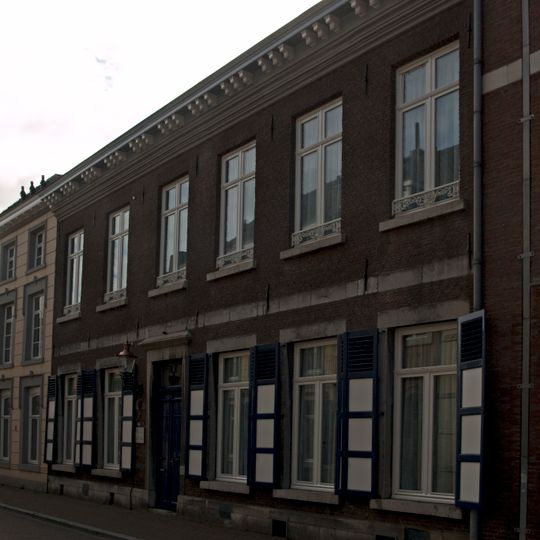 Huis met lijstgevel