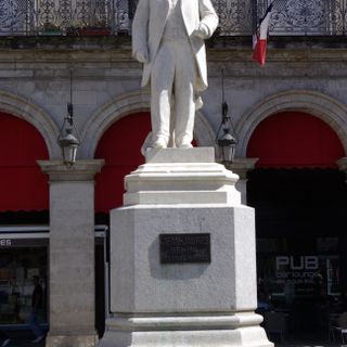 Statue of Jean Jaurès