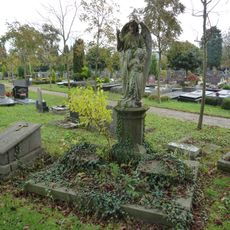 Grafzerk voor twee kinderen Bogaers