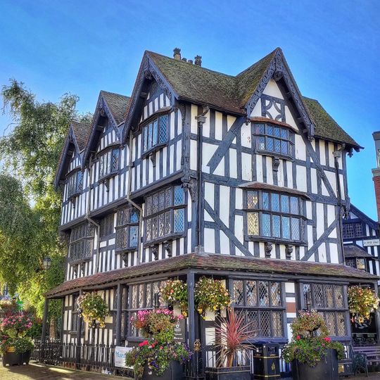 Black And White House Museum