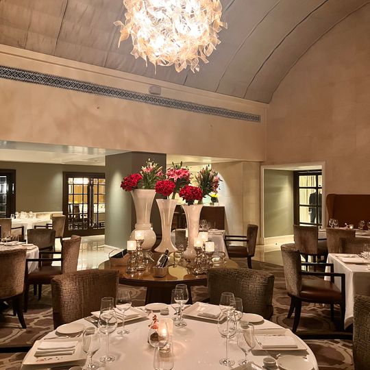 Le Cirque Signature