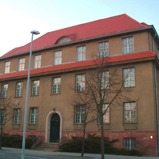 Landratsamt ; Verwaltungsgebäude Salomon-Gottlob-Frentzel-Straße 10