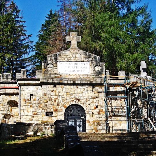 Heroes Mausoleum , Soveja