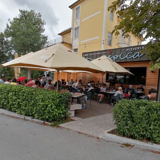 Bar in restavracija Špica
